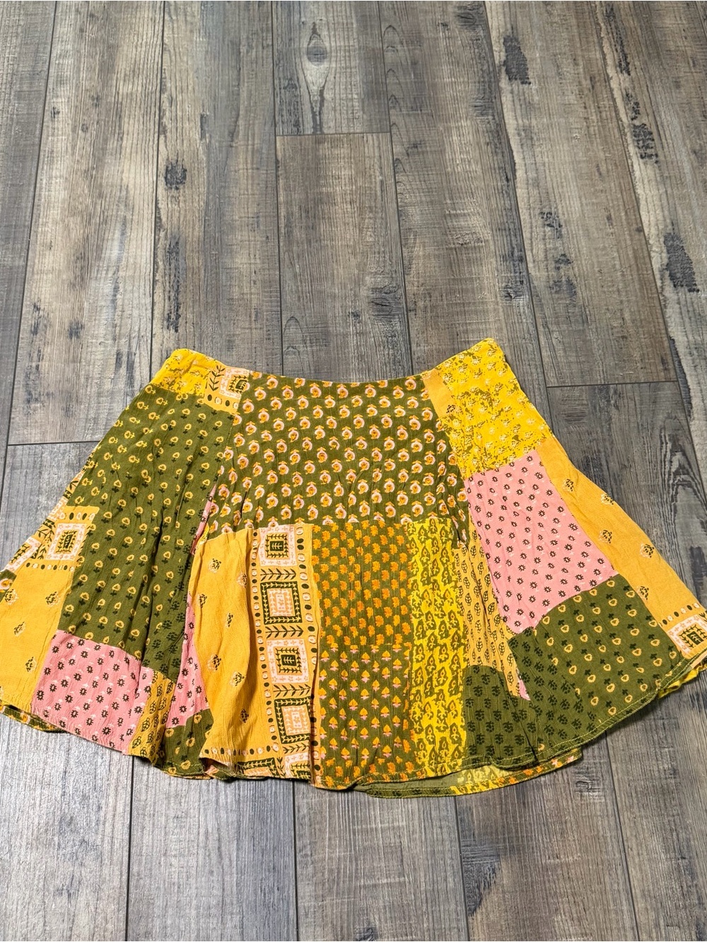 Urban Outfitters Womens Sz XS Mini Skirt Patchwork Quilt Print Yellow Bandana
